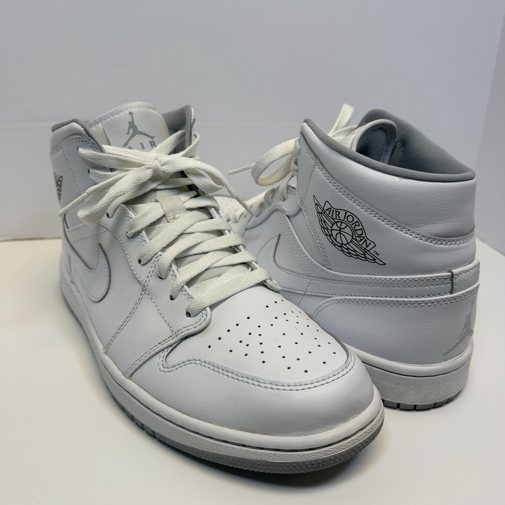 Air Jordan 1 Mid Men's Size 10.5 White/Gray/Black Athletic Shoes